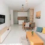 Grand Karavel - Luxury 1br + Parking Варна