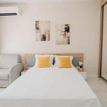 Апартамент Grand Karavel - Luxury 1br + Parking Варна