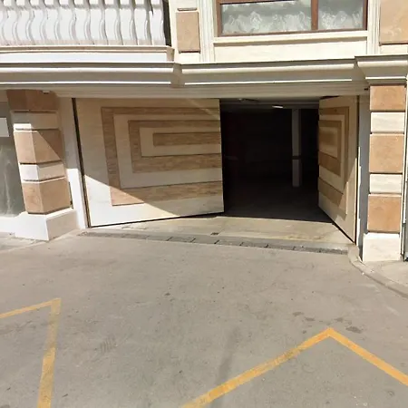 Grand Karavel - Luxury 1br + Parking Apartament Varna