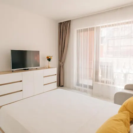 Grand Karavel - Luxury 1br + Parking Varna